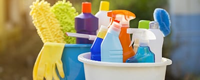 Detergjentë dhe Solucione pastrimi