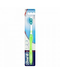 Toothbrush 40 Medium, Shiny Clean, Oral-B, plastic, 22x5 cm, green, 1 piece